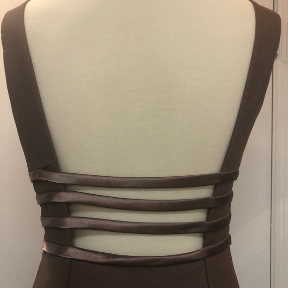 Formal Dress - Picture 4 of 8